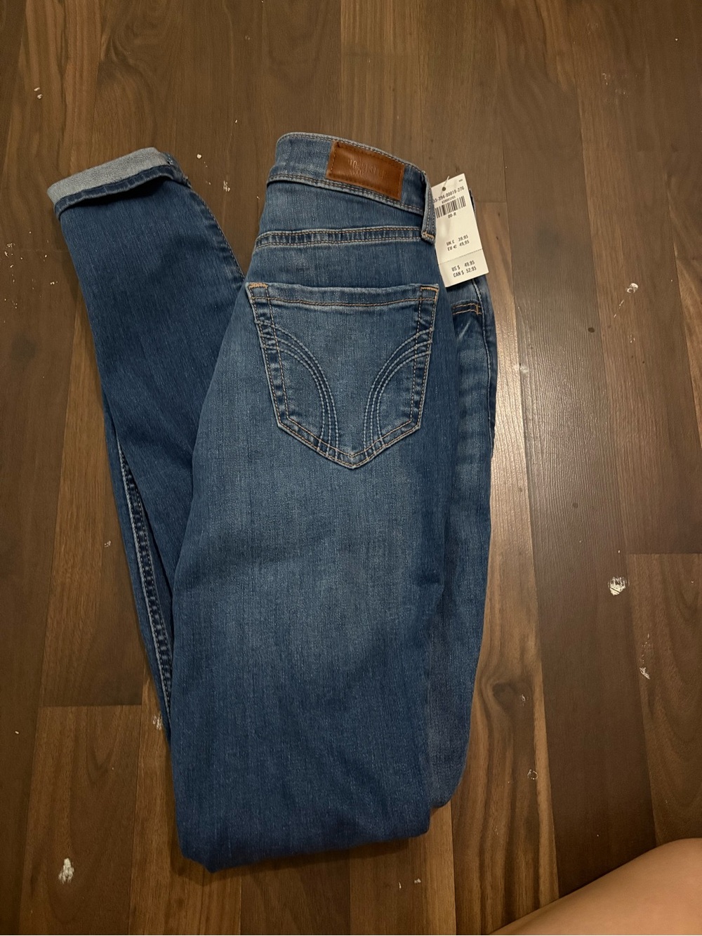 Hollister Women's Skinny Jeans in Medium Blue Wash